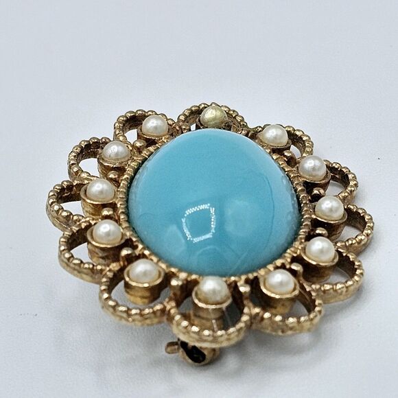 Sarah Coventry Turquoise Brooch Vintage Lucite Cabochon Faux Pearl Estate Pin - Picture 4 of 9